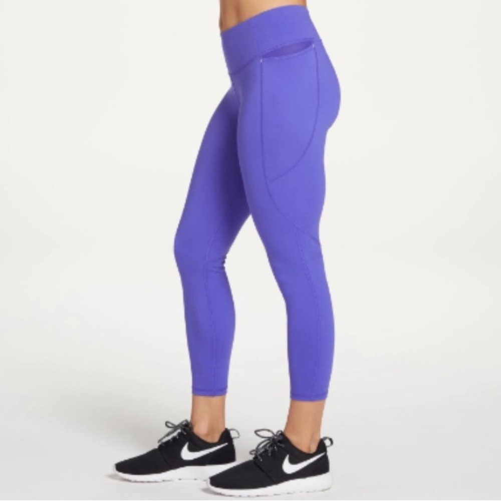 NWOT Calia by Carrie Underwood 7/8 Leggings